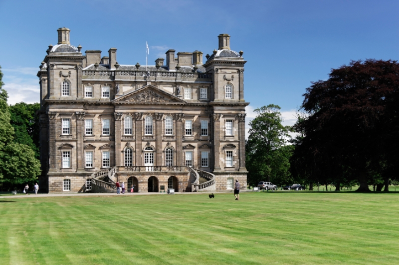 Stately mansion Scotland.jpg